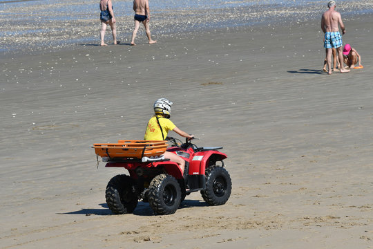 Maitre-Nageur Images – Browse 126 Stock Photos, Vectors, and Video