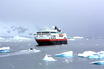Wandcirkels plexiglas Schiff in der Antarktis © bummi100