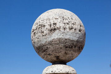 Sfera di pietra