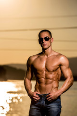 Obraz premium fitness muscular male model