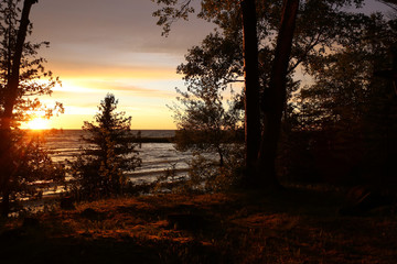 Naklejka na ściany i meble Sunset at the Lake