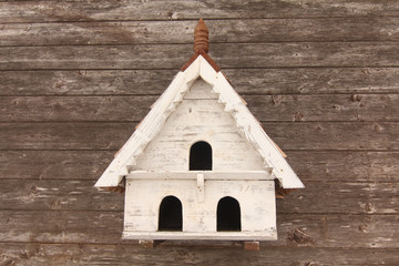 Bird House with 3 holes