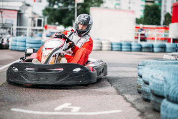 Karting racer in actie, kart competitie