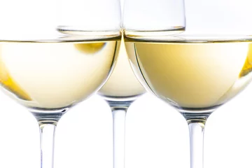 Afwasbaar Fotobehang Wijn Witte wijn in glazen