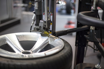 Modern tyre service