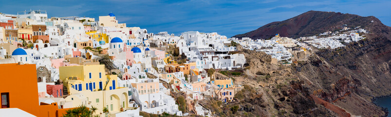 Fototapeta na wymiar Panorama of the town of Oia, Santorini Island, Greece