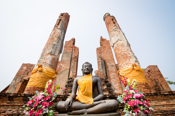 Big buddha statue in the old temple