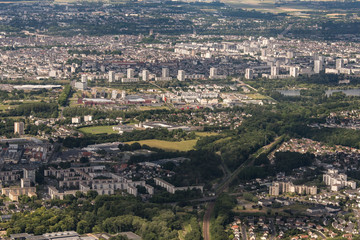 Fototapeta na wymiar Vue aérienne de la ville de Tours en France