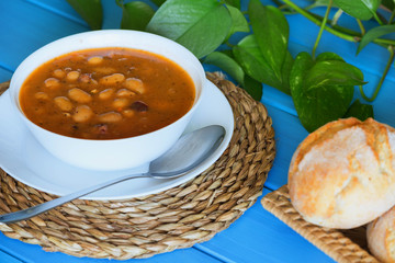 Bretons beans on a wooden table.