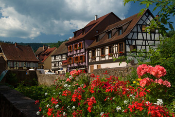 Kaysersberg, avec ses nombreuses maisons à colombages, son beau centre historique et son château...