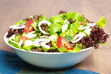Bunter, gemischter Salat 