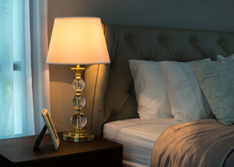Lighting in bedroom 