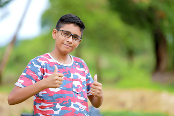 indian child on eyeglass