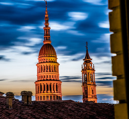 Novara con il suo monumento più famoso, la cupola di San Gaudenzio