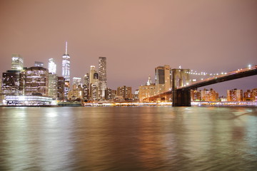 Fototapeta na wymiar New-York de nuit