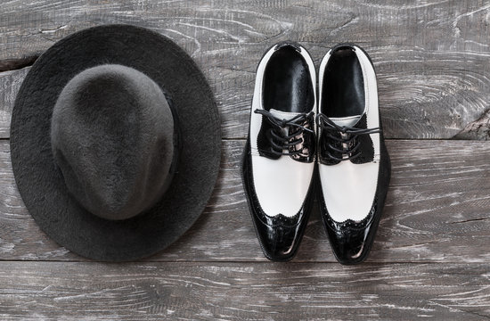 Black and white ganster shoes and hat