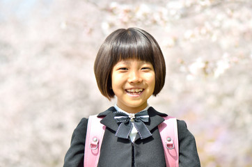新一年生の女の子(桜)