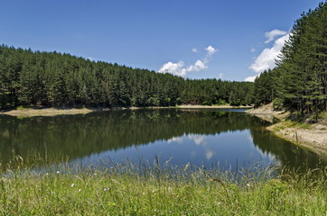 Fototapeta na wymiar Alino dam in Plana mountain, Bulgaria