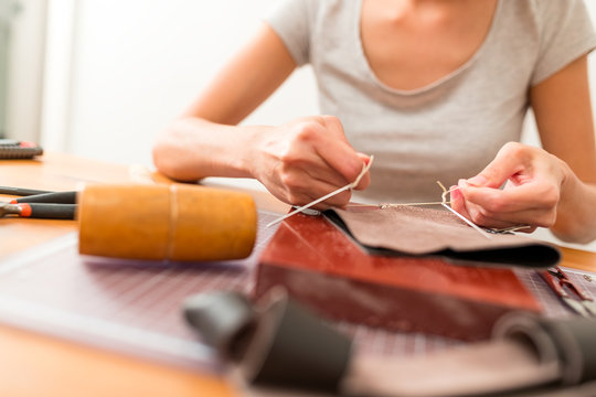 Making leather bag at home