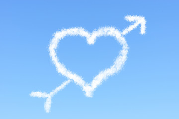 Fototapeta premium Valentine concept heart shaped cloud and arrow with clear blue sky