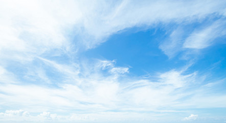 Fototapeta premium Summer tropical sky and clouds