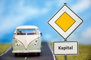 Schild 137 - Kapital