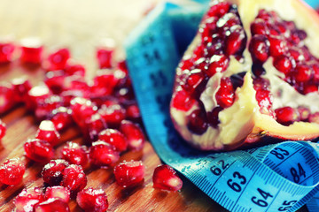 diet mesaure fruit red pomegranate