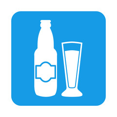 Icono plano botella y vaso cerveza ale en cuadrado azul