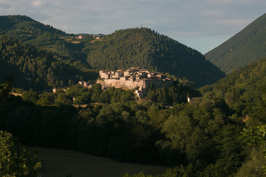 Veduta del borgo medievale di Castel San Felice in Valnerina, Umbria