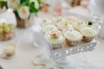 Candy bar cupcake