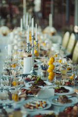 Decoration of tables at the wedding
