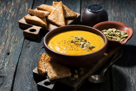pumpkin soup with toasts