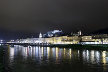 Fototapeta premium Hohensalzburg at night