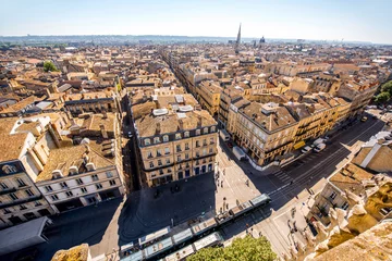 Gartenposter Aerial cityscape view on the old town of Bordeaux city during the sunny day in France © rh2010