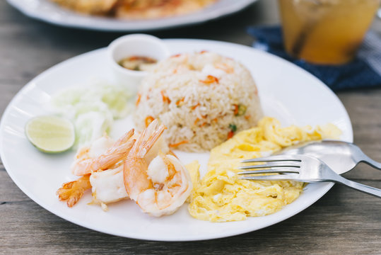 Food series: Fried rice with prawns and omelet, Thai food