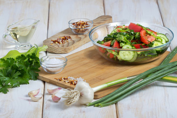 Салат из свежих овощей и зелени,Концепция здорового питания