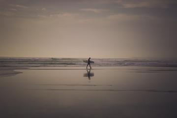 atardecer del surfero 