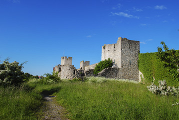 Fototapeta na wymiar City wall in Visby