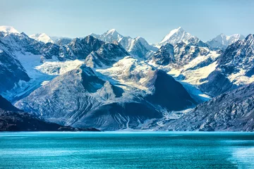 Fotobehang Glacier Bay cruise - Alaska natuurlandschap. Glacier Bay Nationaal Park in Alaska, Verenigde Staten. Schilderachtig uitzicht vanaf cruiseschipvakantie Alaska reizen met bergtoppen en gletsjers. © Maridav