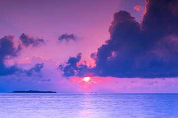 Naklejka na ściany i meble Sunrise on the Maldives