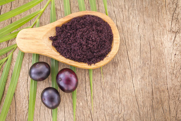 Fruits and acai powder originating from the Amazon  (Euterpe oleracea)