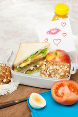 Love note in lunchbox