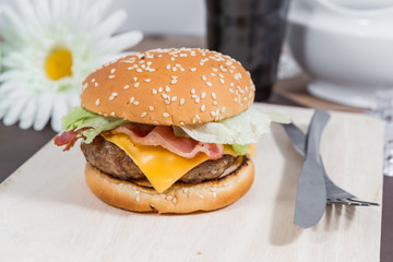 home made cheeseburger