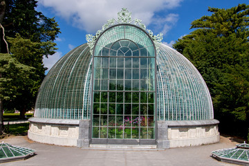 Fototapeta na wymiar glasshouse at garden Castle Lednice