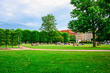 Obraz premium Relaxing in The Kings Garden, Copenhagen