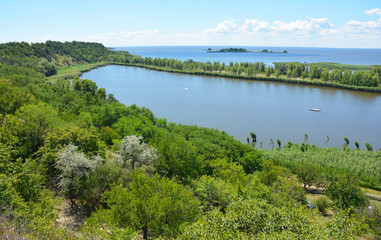 Fototapeta na wymiar Beautiful river bank landscape in Ukraine