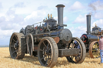 Fototapeta na wymiar Steam traction engine