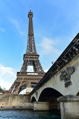Fototapeta na wymiar Eiffel Tower - Paris, France
