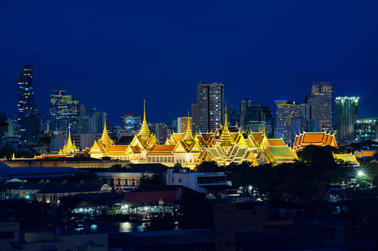 Wat pra keaw or full name is Wat phra sri satsadaram, Temple of thailand in Bangkok
