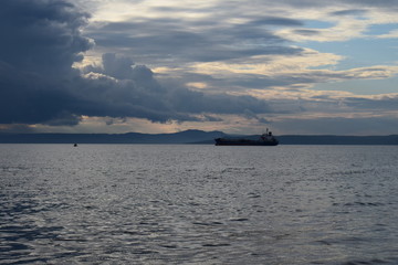 Obraz premium Russia, Vladivostok, ocean